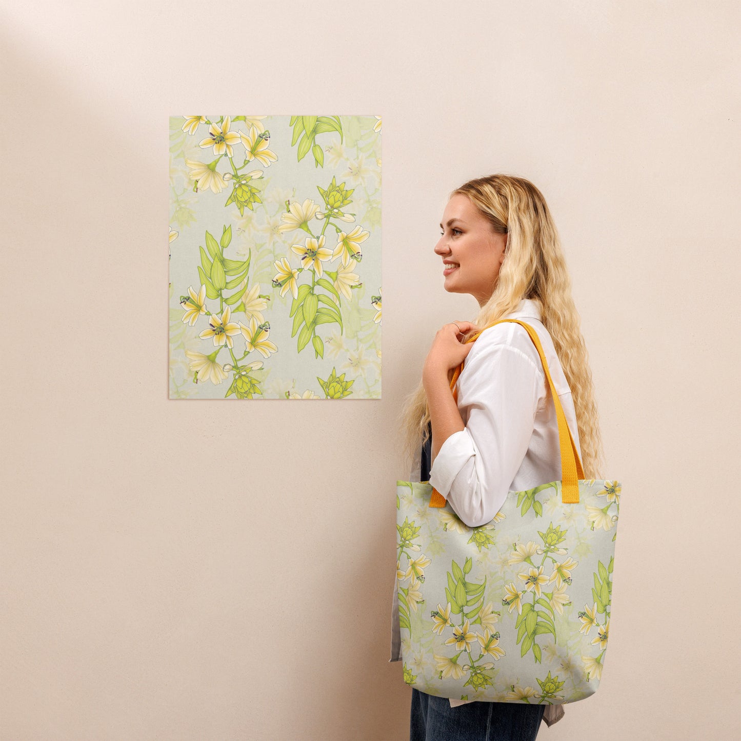 Lilies' Strut Collection Bold Floral Tote Bag (free US shipping)